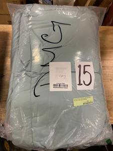lot 15 image: PrimaLoft Deluxe Extra Warmth Cloud Blue King Down Alternative Comforter, C1L1-K-CLOUD-BLUE - NEW