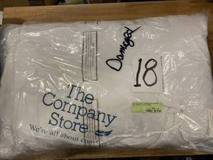 lot 18 image: LaCrosse LoftAIRE Hypoallergenic Medium Down Alternative Queen Pillow, PP77-Q-WHITE - 1 Pillow Only - NEW