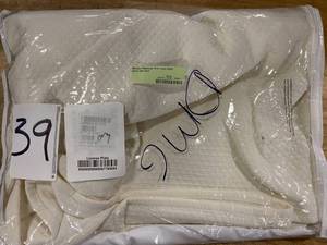 lot 39 image: Madelyn Matelasse 14 in. Ivory Cotton Queen Bed Skirt, GP77-Q-IVORY - NEW