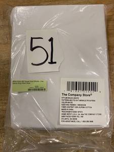 lot 51 image: White Solid 450 Thread Count Wrinkle-Free Sateen King Fitted Sheet, E3U2-K-WHITE - NEW