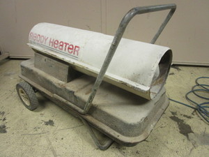 lot 305 image: REDDY-HEATER FORCED AIR KEROSENE HEATER, 150,000 BTU