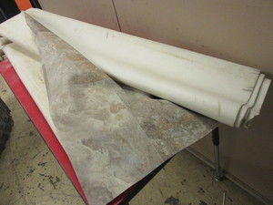lot 373 image: VINYL FLOORING ROLL