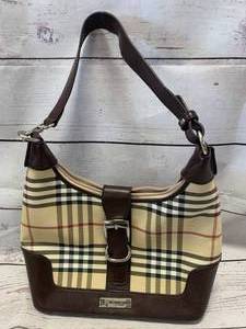 lot 11 image: Original Burberry Purse