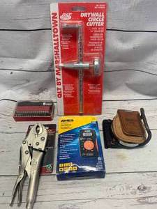 lot 29 image: Misc. Lot o Tools