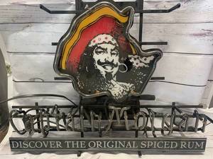 lot 32 image: Captain Morgan Neon Neon Sign 21 tall 27 wide