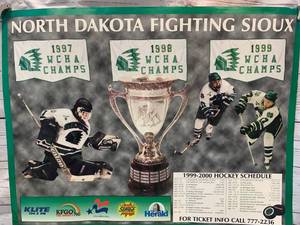 lot 34 image: UND Fighting Sioux Advertisement
