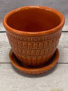 lot 63 image: Vintage McCoy Burnt Orange Planter Flower Pot