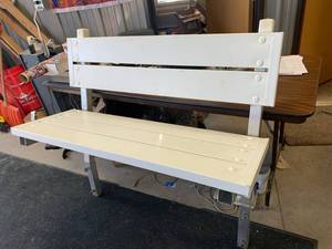 lot 71 image: Metal & Vinyl White Bench 47 Wide