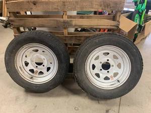 lot 98 image: Lot of 2 Tires 18565R14