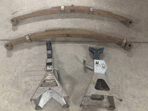 lot 107 image: Pair of 2 & 3 Ton Jack Stands & 2 Leaf Springs 28 12 long