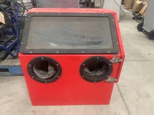 lot 111 image: Central Pneumatic Blast Cabinet w Accessories