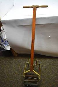 lot 10 image: Vintage Ro-Ho Garden Cultivator ToolWeeder Hoe