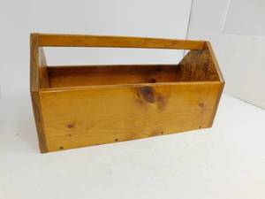 lot 63 image: Vintage Wooden Laquared Carpenters Toolbox