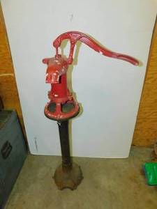 lot 3 image: Vintage Hand Red Water Pump wStand
