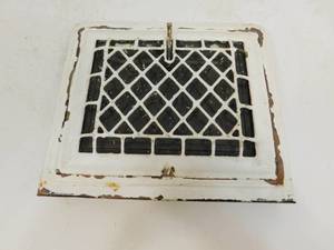 lot 78 image: Vintage White Heat Register Grate