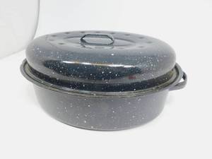 lot 93 image: Oven Roasting Pan