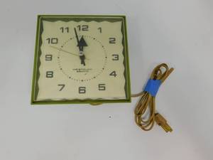 lot 99 image: Vintage Westclox Retro Electric Green Wall Clock