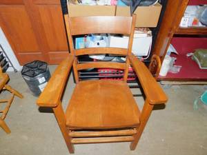 lot 102 image: Vintage Wooden Chair