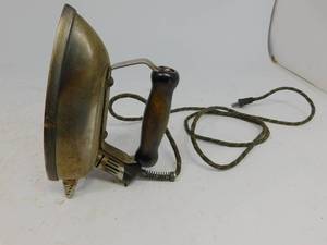 lot 45 image: Vintage Hotpoint Electric Sad Iron with Detachable Plug-in