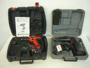 lot 19 image: 2 - SKILL 38 12 Volt Drill Kit