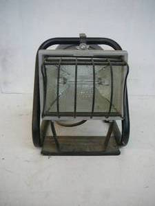 lot 82 image: Portable Work Light & Cord