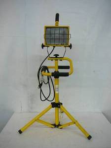 lot 83 image: Tri-Pod Portable Work Light