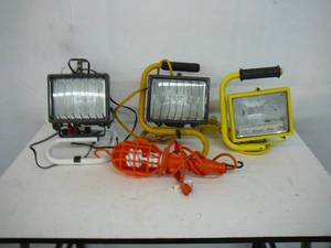 lot 84 image: Portable Work Lights (4)