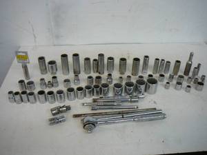 lot 91 image: Lot of Stanley & Craftsman SocketsRatchets