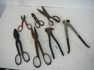 lot 96 image: Tin SnipesPinchers