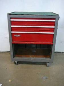 lot 134 image: Craftsman Tool Box Lower With Casters