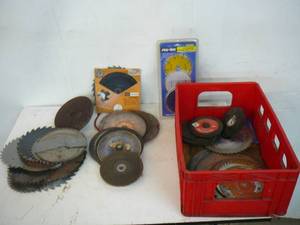 lot 146 image: Skill Table Saw BladesGrinder DiscsCut Off Wheel