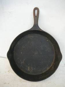 lot 156 image: Wagner Ware #10