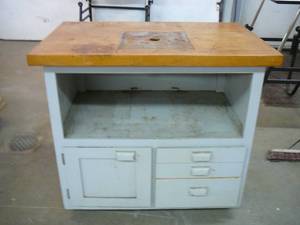 lot 165 image: Wooden Router Table With Drawers & 1 Door