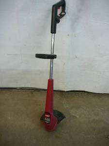 lot 166 image: Toro 10 Trimmer