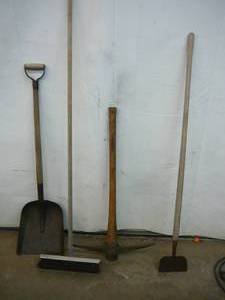 lot 170 image: Lawn Tools