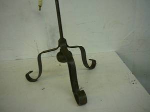 lot 174 image: 54 Vintage Lamp