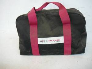 lot 182 image: Scunci Steamer  Portable household steamer