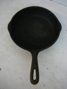 lot 201 image: Cast Iron Skillet #5