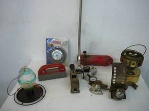 lot 204 image: Feeder Heater Hitch Colman Stove Tank  Regulator & Misc