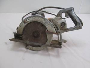 black and decker worm drive saw