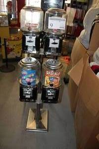 lot 9 image: Beaver Bulk Candy Dispenser 4-Head Stand $.25