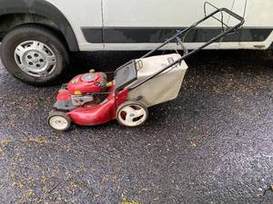 lot 210 image: Craftsman Lawn Mower