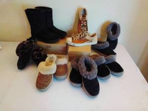 lot 98 image: Lot of Ugg Shoes