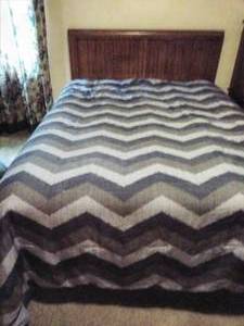 lot 42 image: Thomasville Queen Size Bed