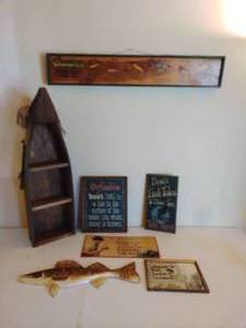 lot 50 image: Fishing Related Dcor