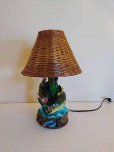 lot 51 image: Fish Tabletop Lamp
