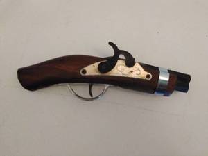lot 54 image: Vintage Parris Replica Gun