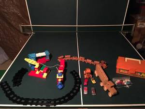 lot 250 image: Lot of Misc. 80 and 90s Toys