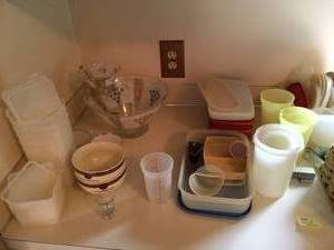 lot 161 image: Lot of Kitchen items