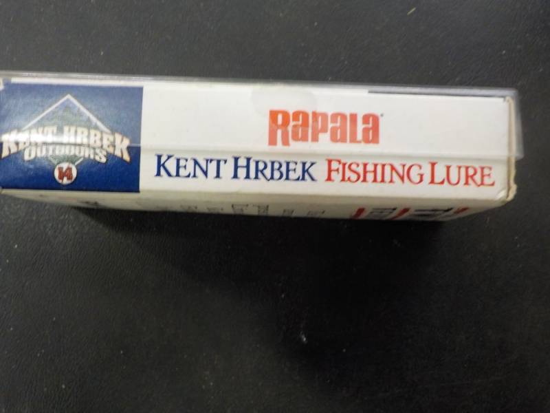lot 250 image: Kent Hrbek Rapala Fishing Lure... Glasstdd